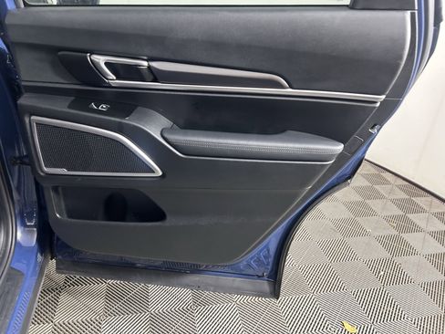 Certified 2025 Kia Telluride S image 42