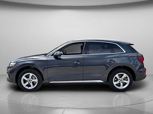Used 2023 Audi Q5 2.0T Premium w/ Convenience Package AWD/4WD image 3