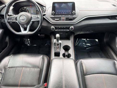 Used 2020 Nissan Altima 2.5 SR FWD image 14