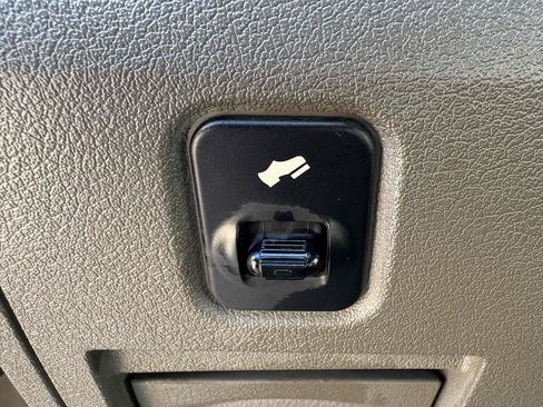 Used 2006 Dodge Ram 2500 Truck Laramie AWD/4WD image 85