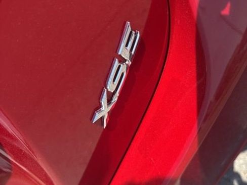 Used 2022 Toyota Camry XSE image 9