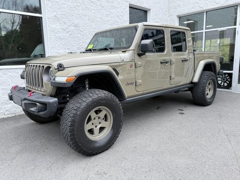Used 2020 Jeep Gladiator Rubicon AWD/4WD image 2