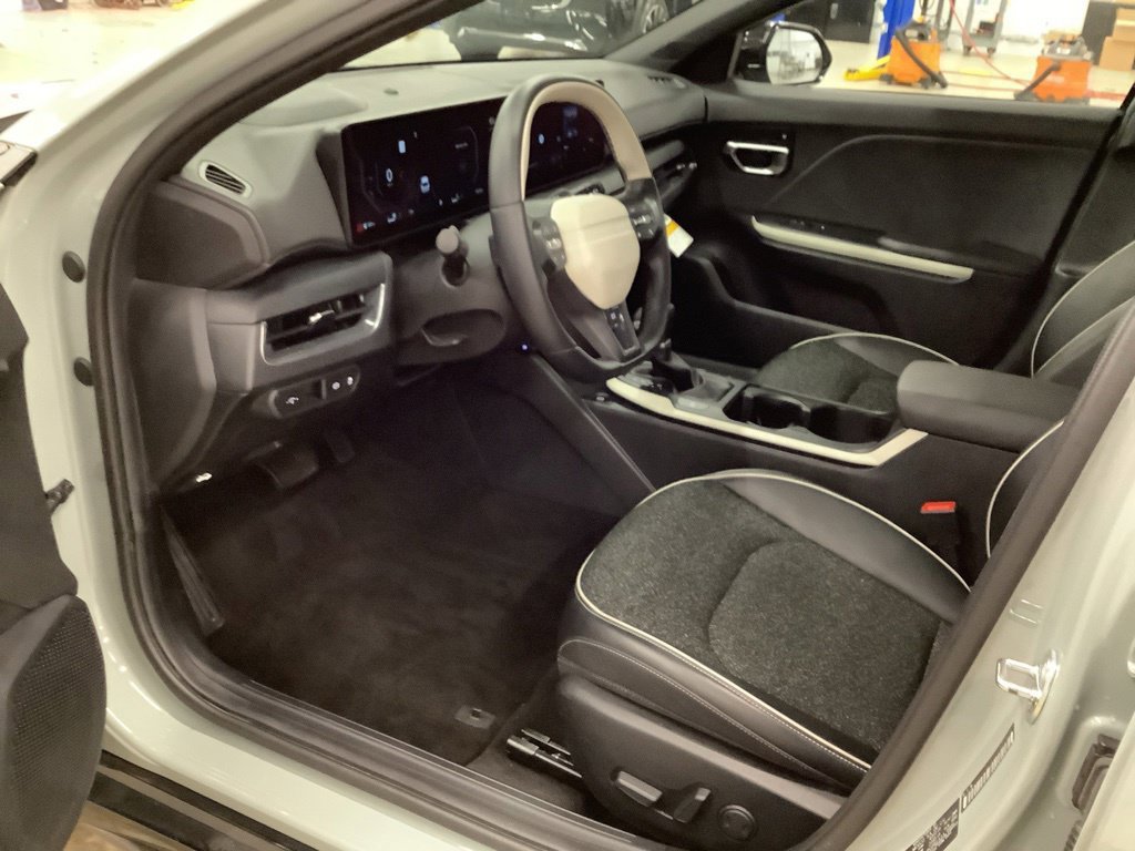Certified 2025 Kia K4 GT-Line w/ GT-Line Sunroof Package FWD image 12