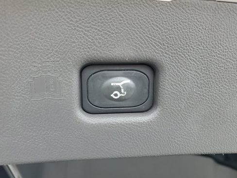 Used 2019 Lincoln Nautilus Reserve FWD image 29