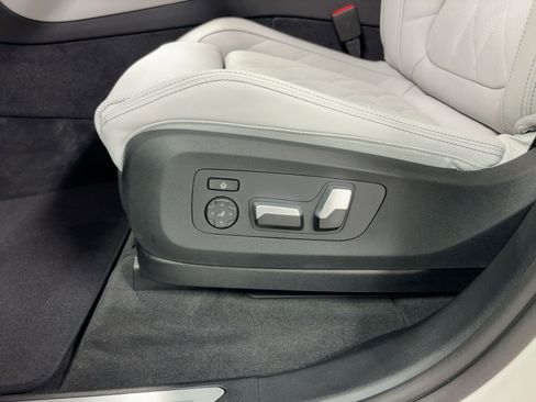 New 2026 BMW X5 sDrive40i w/ Premium Package image 14