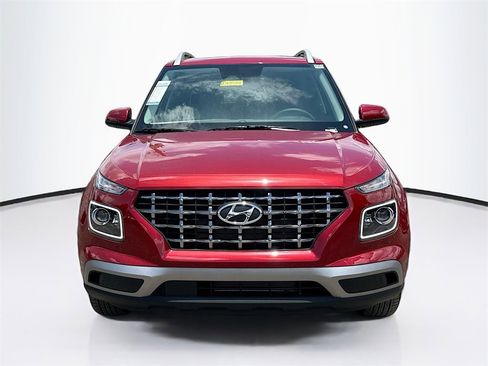 New 2025 Hyundai Venue Limited image 2