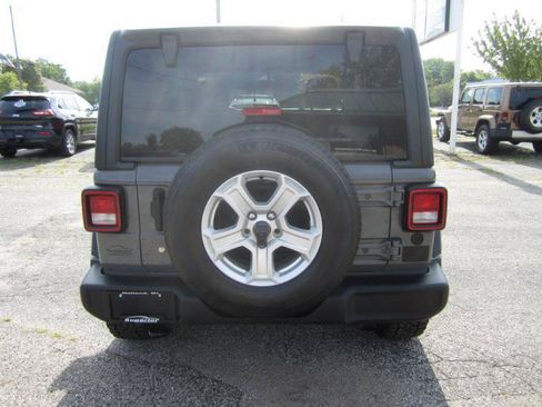 Used 2020 Jeep Wrangler Sport AWD/4WD image 7