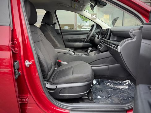 Used 2025 Hyundai Tucson SE FWD image 22