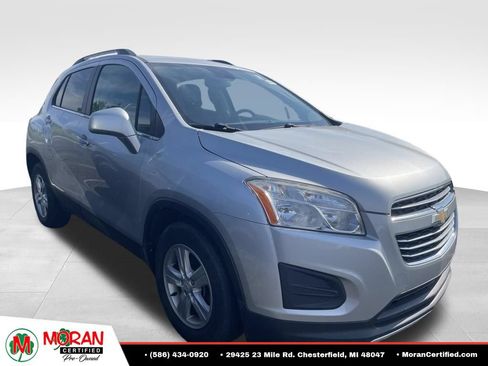 Used 2016 Chevrolet Trax LT w/ LT Convenience Package FWD image 5