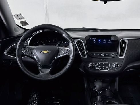 Used 2024 Chevrolet Malibu LT FWD image 15
