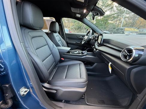 Used 2026 Chevrolet Equinox LT w/ Convenience Package II image 24