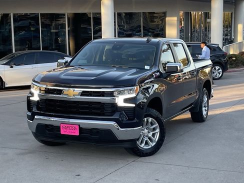 Certified 2024 Chevrolet Silverado 1500 LT w/ Z71 Off-Road Package image 9
