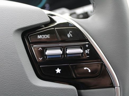 New 2026 Kia Niro EX FWD image 30