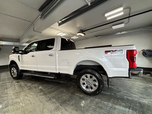 Used 2019 Ford F250 Lariat w/ Lariat Ultimate Package AWD/4WD image 7