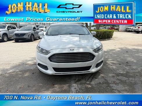 Used 2014 Ford Fusion SE FWD image 8