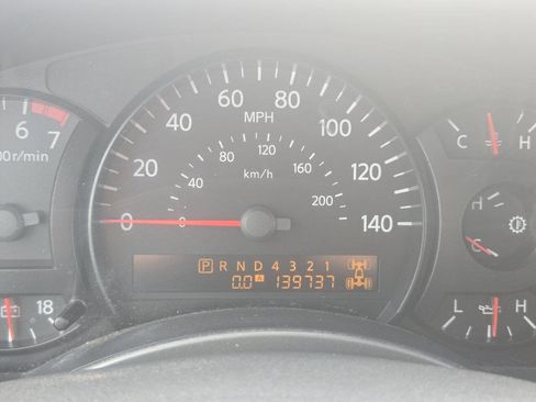 Used 2004 Nissan Titan SE AWD/4WD image 63