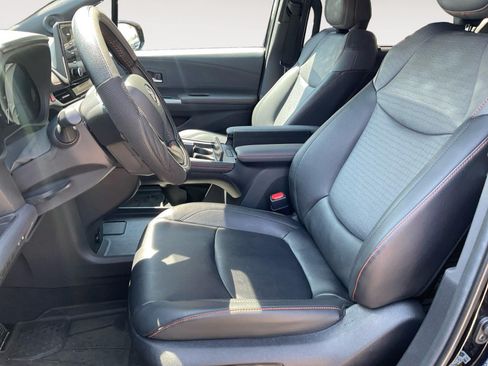 Used 2024 Toyota Sienna XSE w/ XSE Plus Package AWD/4WD image 9