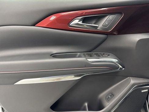 New 2026 Chevrolet Traverse Z71 w/ Enhanced Driving Package image 9