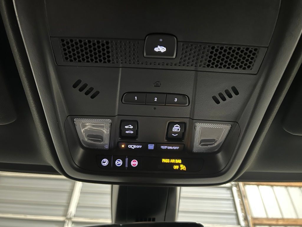 Used 2024 Cadillac XT5 Premium Luxury FWD image 34