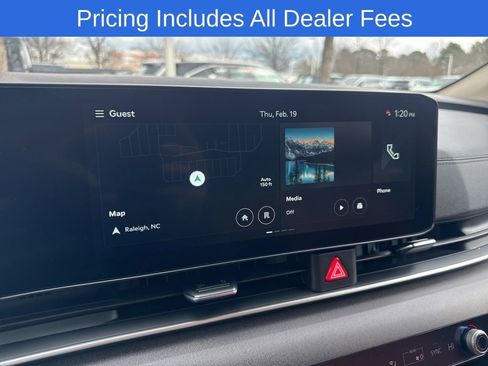 New 2026 Kia Carnival EX FWD image 3