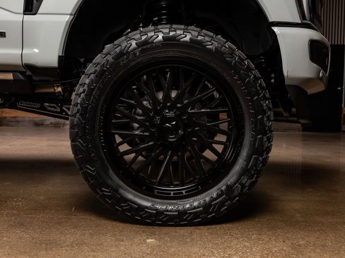 Used 2026 Ford F250 Platinum image 12