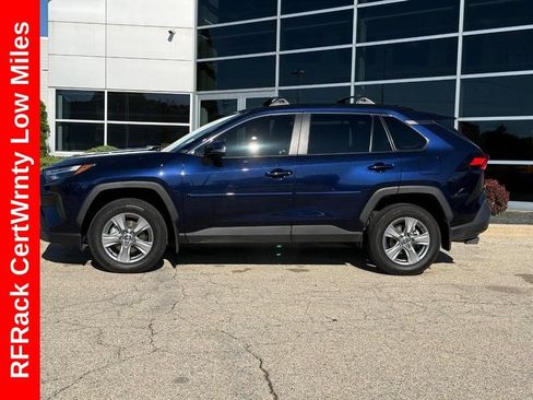 Used 2025 Toyota RAV4 XLE FWD image 6