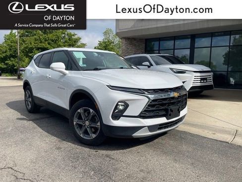 Used 2025 Chevrolet Blazer LT AWD/4WD image 1