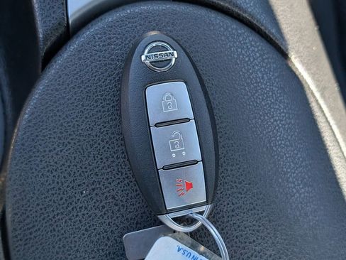 Used 2009 Nissan 370Z Touring image 30