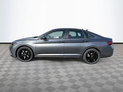 New 2026 Volkswagen Jetta SE image 4