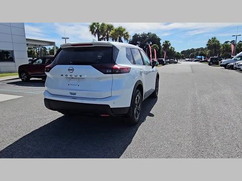 New 2026 Nissan Rogue SV image 31