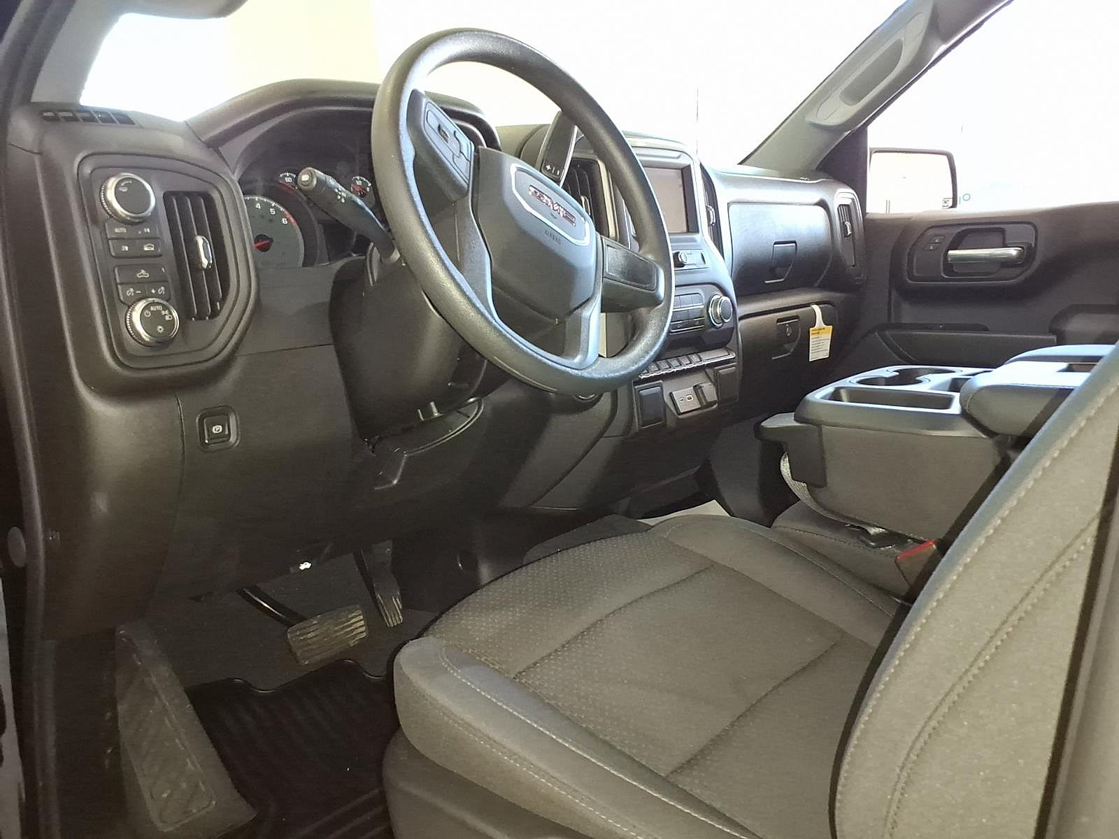 Used 2026 GMC Sierra 1500 Pro w/ Graphite Edition AWD/4WD image 13