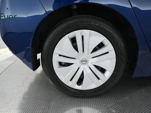 Used 2025 Nissan Leaf S FWD image 9