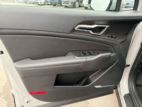 New 2026 Kia Sportage SX FWD image 17