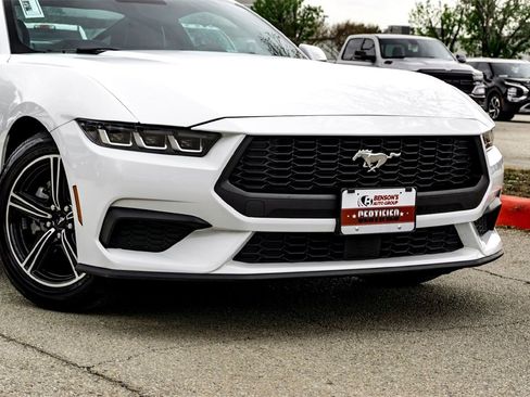 Used 2024 Ford Mustang EcoBoost image 3