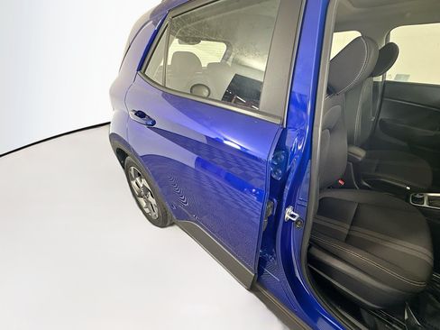 Used 2025 Hyundai Venue SEL FWD image 28