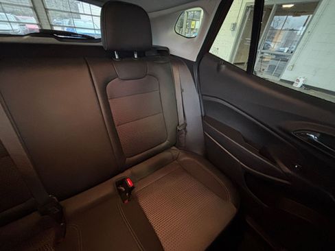 Used 2025 Chevrolet Trax LT image 38