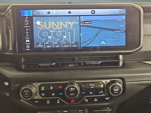 Used 2024 Jeep Wrangler Unlimited Rubicon image 21