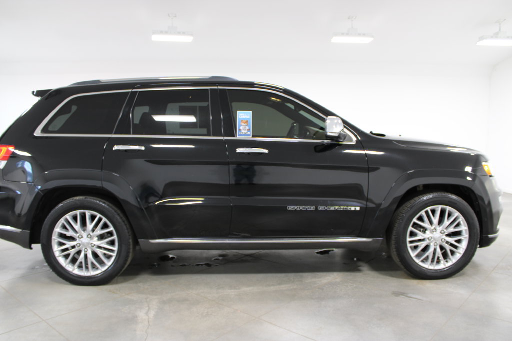 Used 2017 Jeep Grand Cherokee Summit AWD/4WD image 11