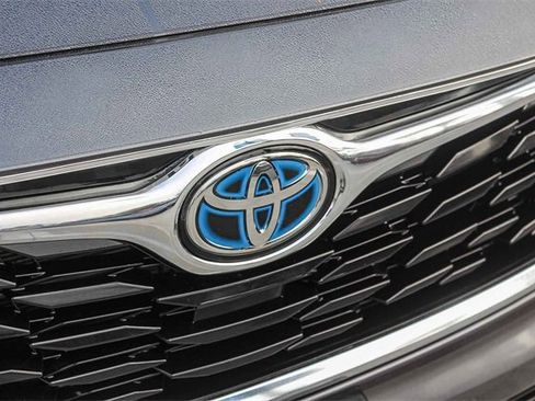 Used 2023 Toyota Highlander Limited image 18