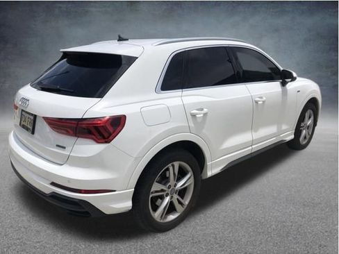 Used 2020 Audi Q3 2.0T Premium w/ Convenience Package AWD/4WD image 14