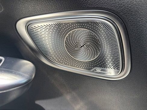 Used 2024 Mercedes-Benz GLC 300 4MATIC image 36