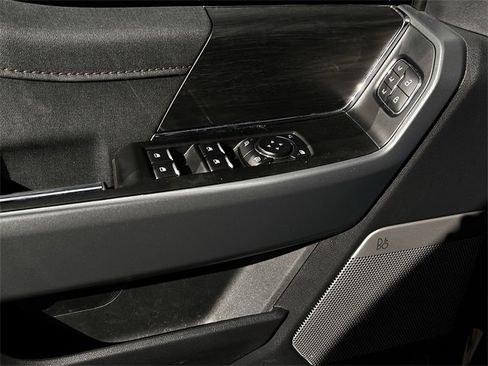 Used 2024 Ford F150 Lightning Lariat image 26