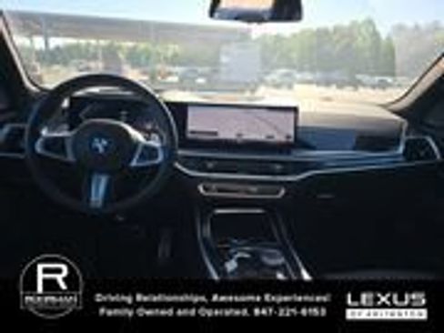 Used 2026 BMW X7 xDrive40i AWD/4WD image 11