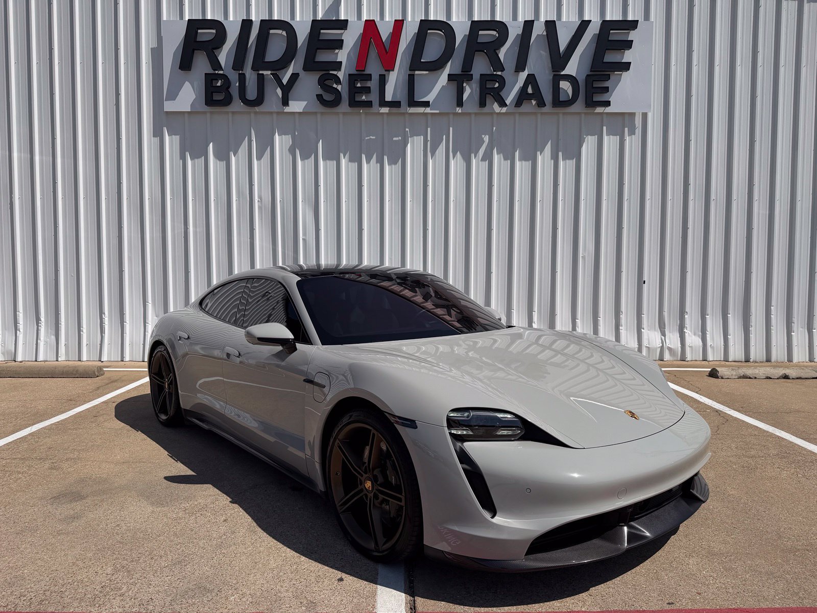 Used 2021 Porsche Taycan Turbo AWD/4WD image 10