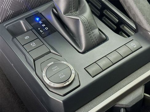 Used 2025 Toyota Tacoma SR5 image 12