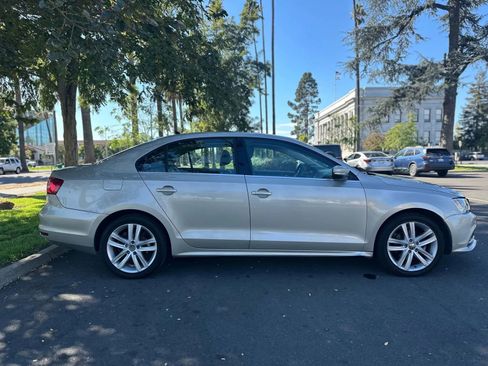 Used 2015 Volkswagen Jetta SEL image 5