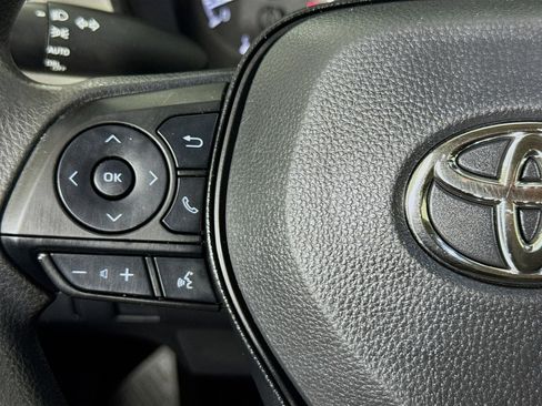 Used 2022 Toyota Corolla LE image 13