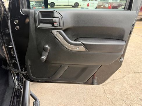 Used 2017 Jeep Wrangler Unlimited Sport w/ Connectivity Group image 24