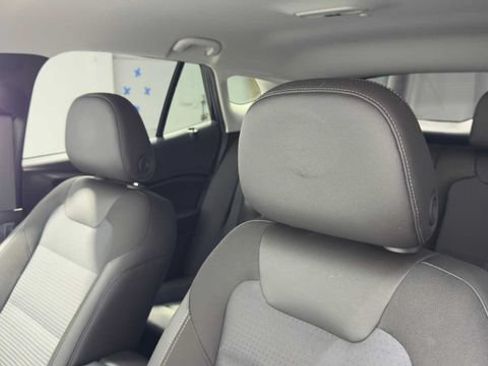 Used 2024 Chevrolet Trax LT w/ Driver Confidence Package FWD image 33
