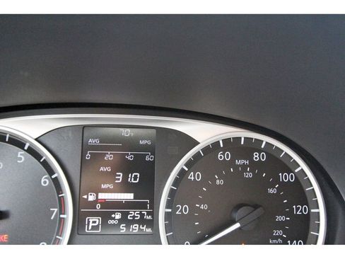 Used 2025 Nissan Kicks Play S FWD image 10